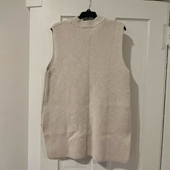 Longline Shaker Stitch Sweater Vest - Picture 2 of 3